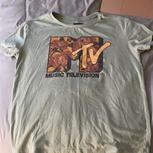 olive green tee shirt, super soft , size large